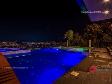 Casa de Lujo en Venta El Palomar zona sur Alberca Lujo