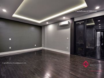 Casa de Lujo en Venta El Palomar zona sur Alberca Lujo