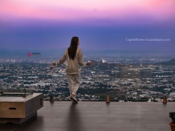 Casa de Lujo en Venta El Palomar zona sur Alberca Lujo