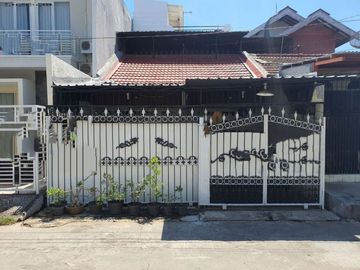Rumah Babatan Pantai, STRATEGIS ROW 2.5 MOBIL