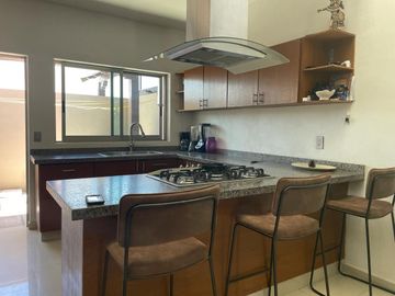 Casa en Venta en Fracc. Colinas del Real, Villa de Álvarez, Colima.