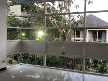Rumah Minimalis 2 Lantai Dekat Jogging Track, Univ Ciputra