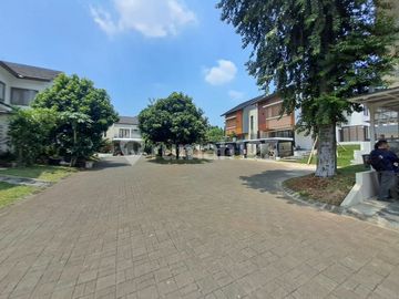 Rumah Ternyaman Dalam Cluster, Furnished, 3 Lt Turun Harga 2,75 M Di Ciputat