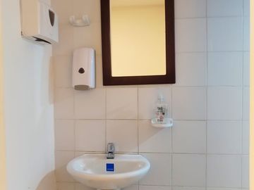 local en arriendo en sagrado corazon. Cod A5033602