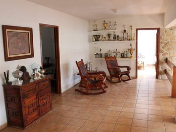 HERMOSA RESIDENCIA PARA GOZAR AL MÁXIMO EL LAGO DE TEQUESQUITENGO