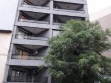 SE VENDE SEMIPISO DE 2 AMB AL FRENTE EN AV. ELCANO Y CRAMER
