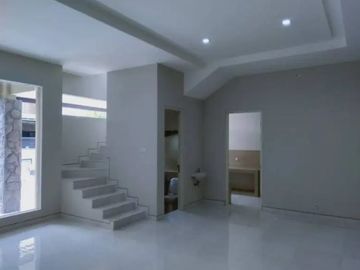 Termurah BU Rumah Gress Minimalis 2 Lt Manyar Dekat Klampis, Sutorejo