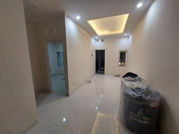 Bonus Kanopi dan Pagar Rumah Cantik 300 Jt-an Dekat Jl Manisrenggo