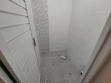 Bonus Kanopi dan Pagar Rumah Cantik 300 Jt-an Dekat Jl Manisrenggo