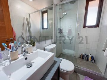 Townhouse en Venta,  4D, La Reina
