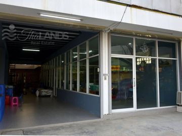 GREAT MAIN STREET BUSINESS / RESIDENCE FOR SALE IN THE HEART OF DOWNTOWN KANCHANABURI!!!