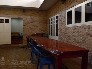 GREAT MAIN STREET BUSINESS / RESIDENCE FOR SALE IN THE HEART OF DOWNTOWN KANCHANABURI!!!