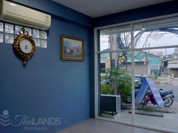 GREAT MAIN STREET BUSINESS / RESIDENCE FOR SALE IN THE HEART OF DOWNTOWN KANCHANABURI!!!
