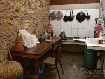 GREAT MAIN STREET BUSINESS / RESIDENCE FOR SALE IN THE HEART OF DOWNTOWN KANCHANABURI!!!