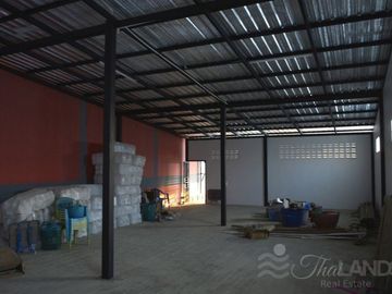GREAT MAIN STREET BUSINESS / RESIDENCE FOR SALE IN THE HEART OF DOWNTOWN KANCHANABURI!!!