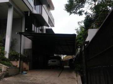 Dijual Cepat Rumah Kokoh Mewah Sayap Dago Bandung