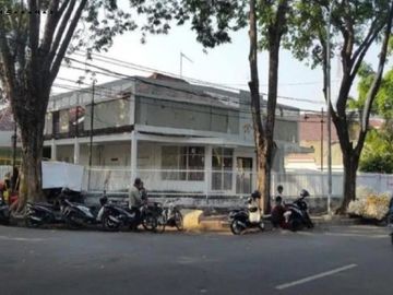 Rumah Jaksa Agung Suprapto Strategis, Nol Jalan Raya
