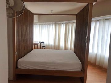 Condominium 3 Bedrooms: 3BR Condo For Sale in One Rockwell West Tower Rockwell Makati City