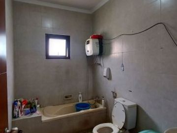 6 Bedroom House for sale