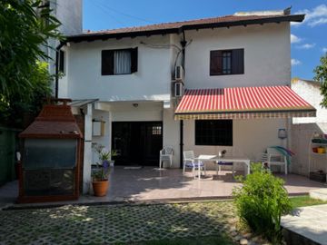 Casa en venta en Castelar Sur