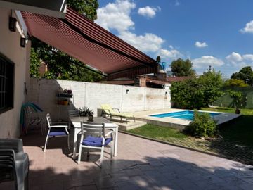 Casa en venta en Castelar Sur