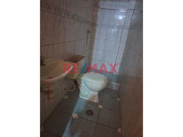 🏡 ¡Descubre tu nuevo hogar en La Victoria, Chiclayo!

🔑 Esta encantadora casa urbana de 2 pisos espera por ti para llenarla de vida y nuevos recuerd
