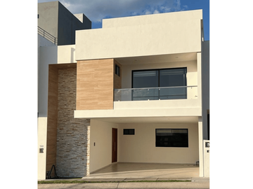 CASA GR EN PRIVADA SAN ANGEL IV
