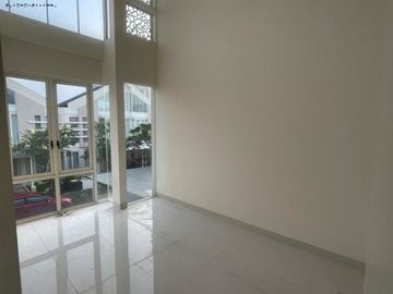 Rumah Zimbali Costa Grand Island Pakuwon City, Ada AC