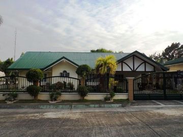 4 Bedrooms House and Lot for Sale with Big Garden located in