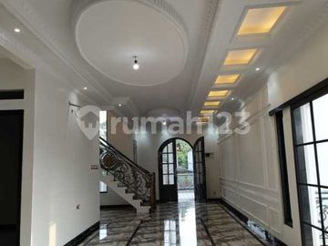 Dijual Rumah Pribadi Baru di Mampang Jaksel + Kolam Renang