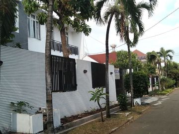 Rumah mewah siap huni AURI jatiwaringin