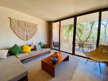 Penthouse con alberca privada,  amenidades y casa club, cocina con meseta
