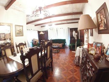 Casa - Barrio Parque Leloir