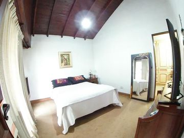Casa - Barrio Parque Leloir