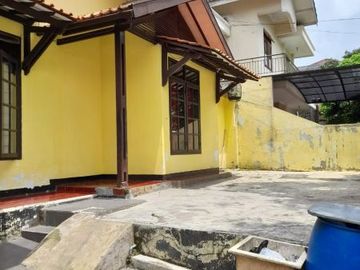 Rumah kost produktif 14kamar 300m 2 lantai Babakan jeru