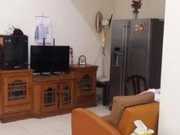 Rumah Cantik di Cluster Aralia Harapan Indah Bekasi