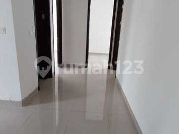 Disewakan / Dijual Rumah Luas di Cluster Florida (8X15) Unit Ready!