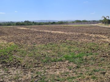 Venta Precioso Rancho en Aguascalientes al Pie de Carretera muy Completo