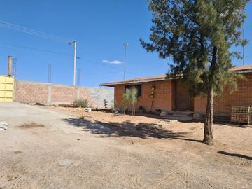 Venta Precioso Rancho en Aguascalientes al Pie de Carretera muy Completo