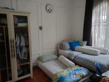 Disewakan rumah 3 lantai di Cipete Raya - Jakarta Selatan rumah 3 lantai di Cipete Raya - Jakarta Selatan