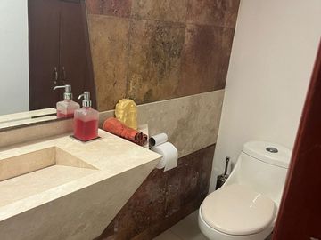 CASA EN VENTA EN LOMAS DE BELLAVISTA, Tlalnepantla