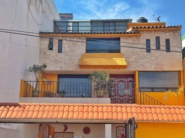 CASA EN VENTA EN LOMAS DE BELLAVISTA, Tlalnepantla