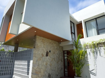VILLA BARU DI LINGKAR UNUD JIMBARAN BADUNG, BALI