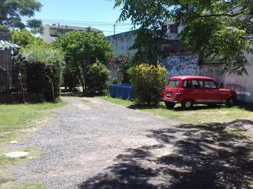 Fracción , ZONA CENTRICA EN JOSE LEON SUAREZ, 1/2 cuadra  ESTACION.se puede vender por separado