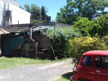 Fracción , ZONA CENTRICA EN JOSE LEON SUAREZ, 1/2 cuadra  ESTACION.se puede vender por separado