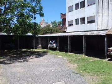 Fracción , ZONA CENTRICA EN JOSE LEON SUAREZ, 1/2 cuadra  ESTACION.se puede vender por separado