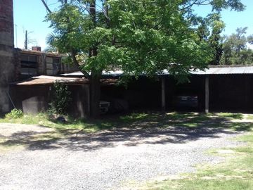 Fracción , ZONA CENTRICA EN JOSE LEON SUAREZ, 1/2 cuadra  ESTACION.se puede vender por separado