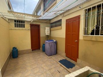 Casa en venta en Solca, Kennedy, Quito