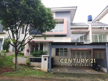 Rumah 5 Kamar Tidur di Sektor 7 Kebayoran Bintaro 4508