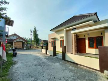 Rumah Cantik siap Huni dekat Kampus UAD 4